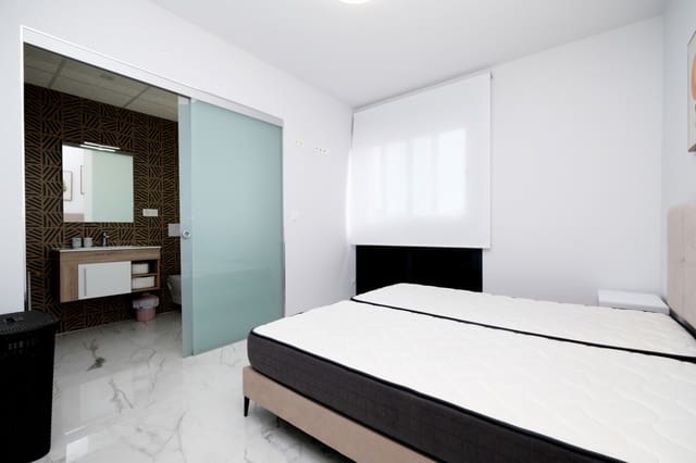 2 Zimmer Apartment zu verkaufen in Villamartin, Orihuela mit Pool - 289.000 € (Ref: 9330207)