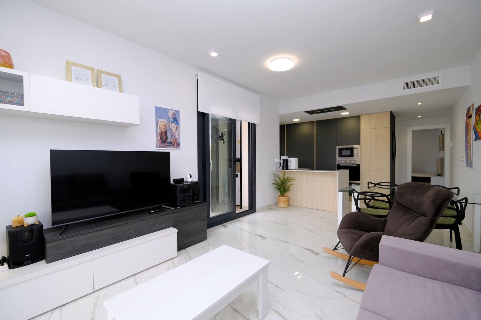 2 Zimmer Apartment zu verkaufen in Villamartin mit Pool - 289.000 € (Ref: 9330207)