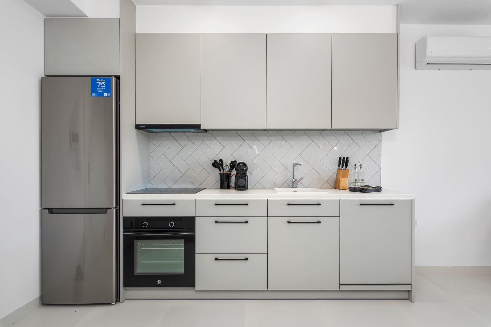 2 bedroom Apartment for sale in San Miguel de Salinas with pool - € 185,000 (Ref: 9337619)