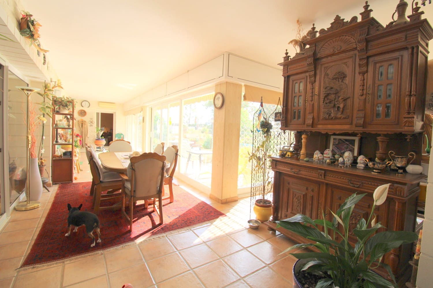 5 makuuhuone Huvila myytävänä paikassa Campoamor mukana uima-altaan - 700 000 € (Ref: 9341882)