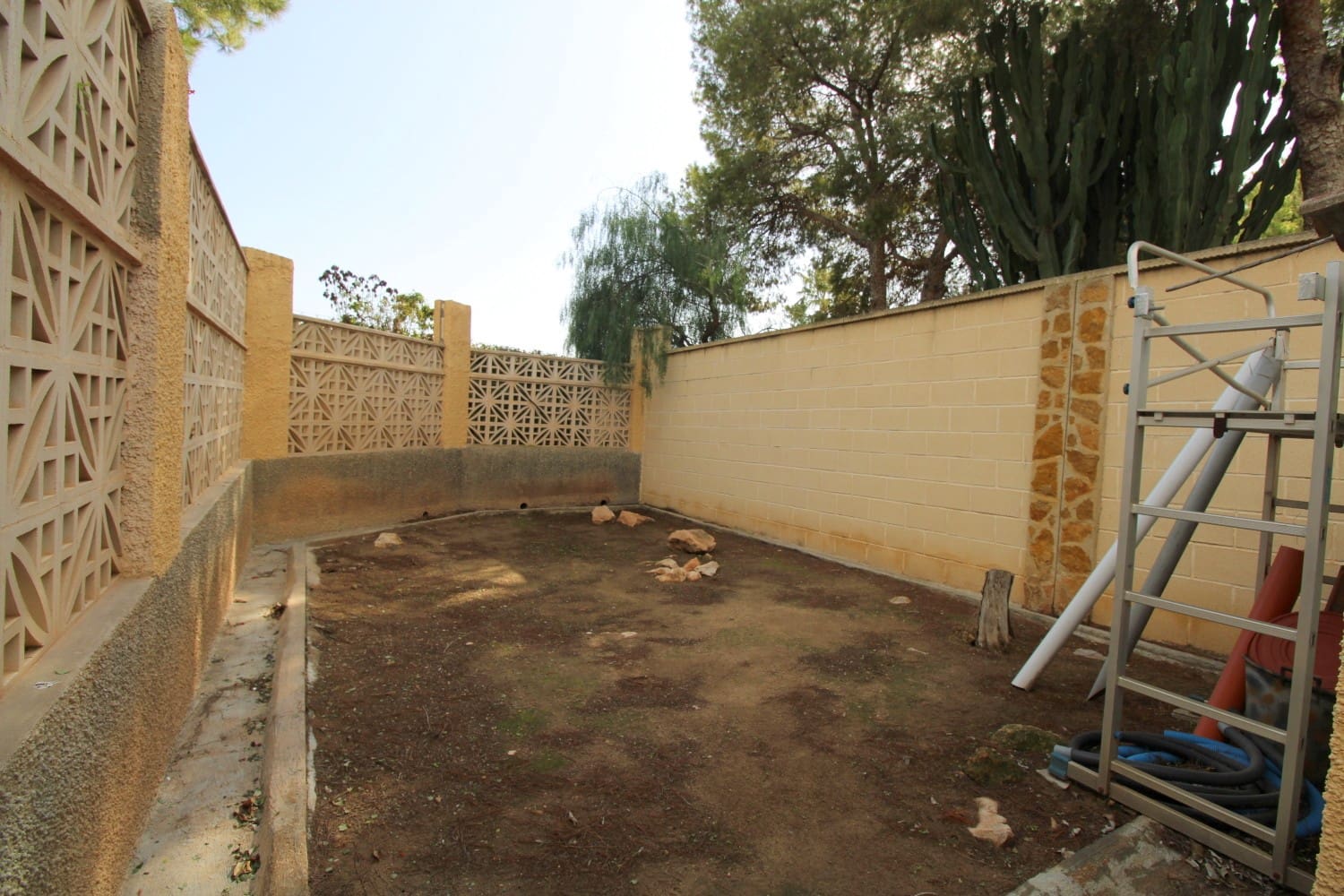 5 makuuhuone Huvila myytävänä paikassa Campoamor mukana uima-altaan - 700 000 € (Ref: 9341882)