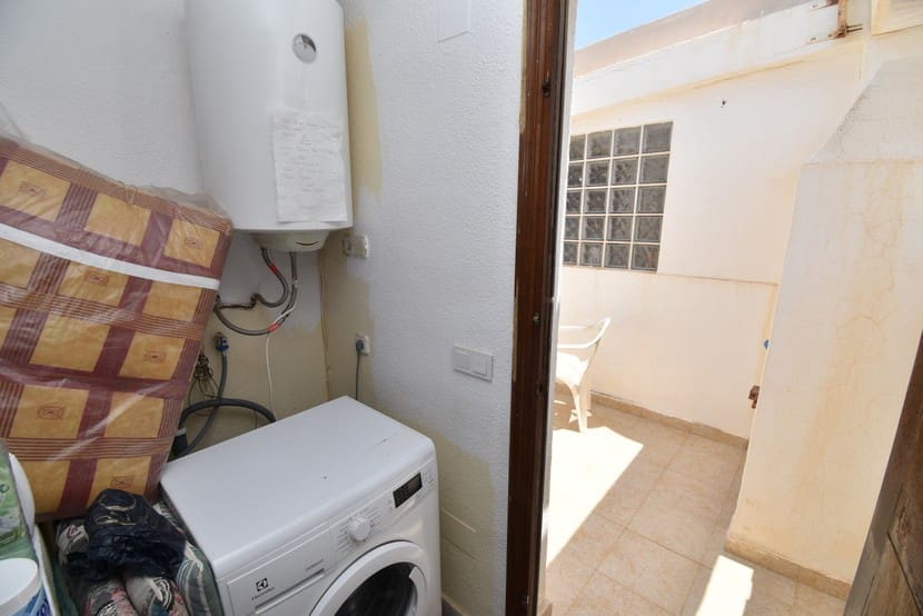2 slaapkamer Huis te koop in Torrevieja - € 219.995 (Ref: 9341883)