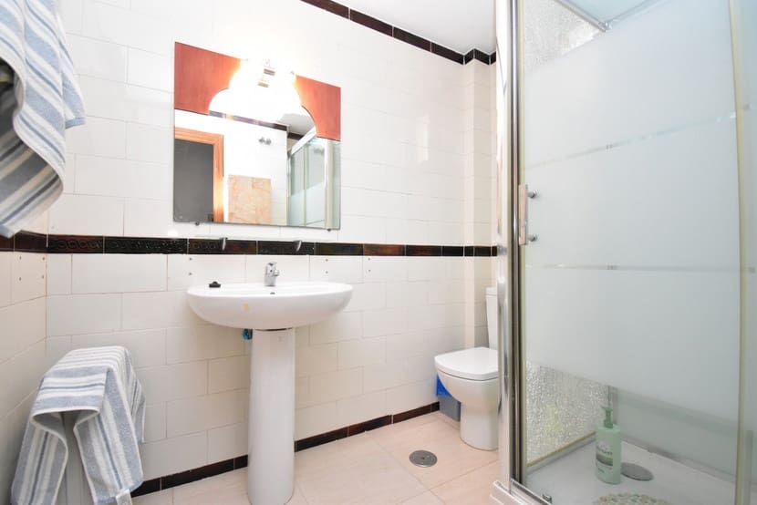 2 slaapkamer Huis te koop in Torrevieja - € 219.995 (Ref: 9341883)