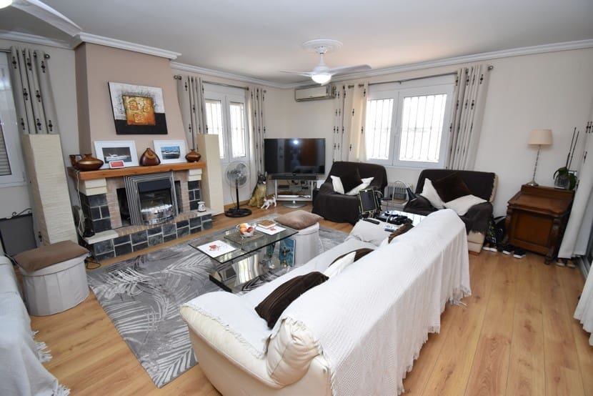 6 slaapkamer Villa te koop in Los Balcones met zwembad - € 609.000 (Ref: 9341885)