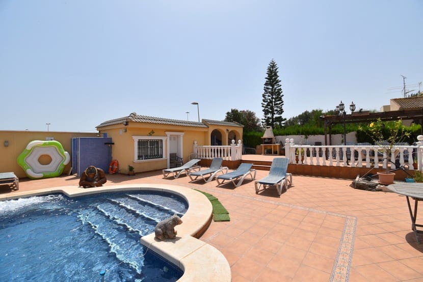 6 slaapkamer Villa te koop in Los Balcones met zwembad - € 609.000 (Ref: 9341885)