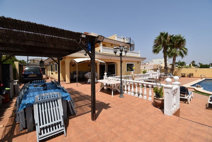 6 slaapkamer Villa te koop in Los Balcones met zwembad - € 609.000 (Ref: 9341885)