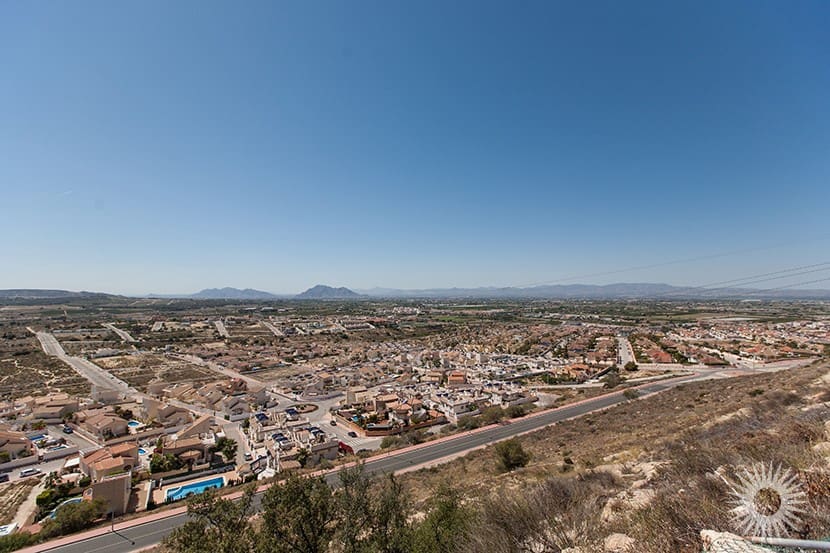 3 Zimmer Villa zu verkaufen in Benijofar mit Pool - 440.000 € (Ref: 9341886)