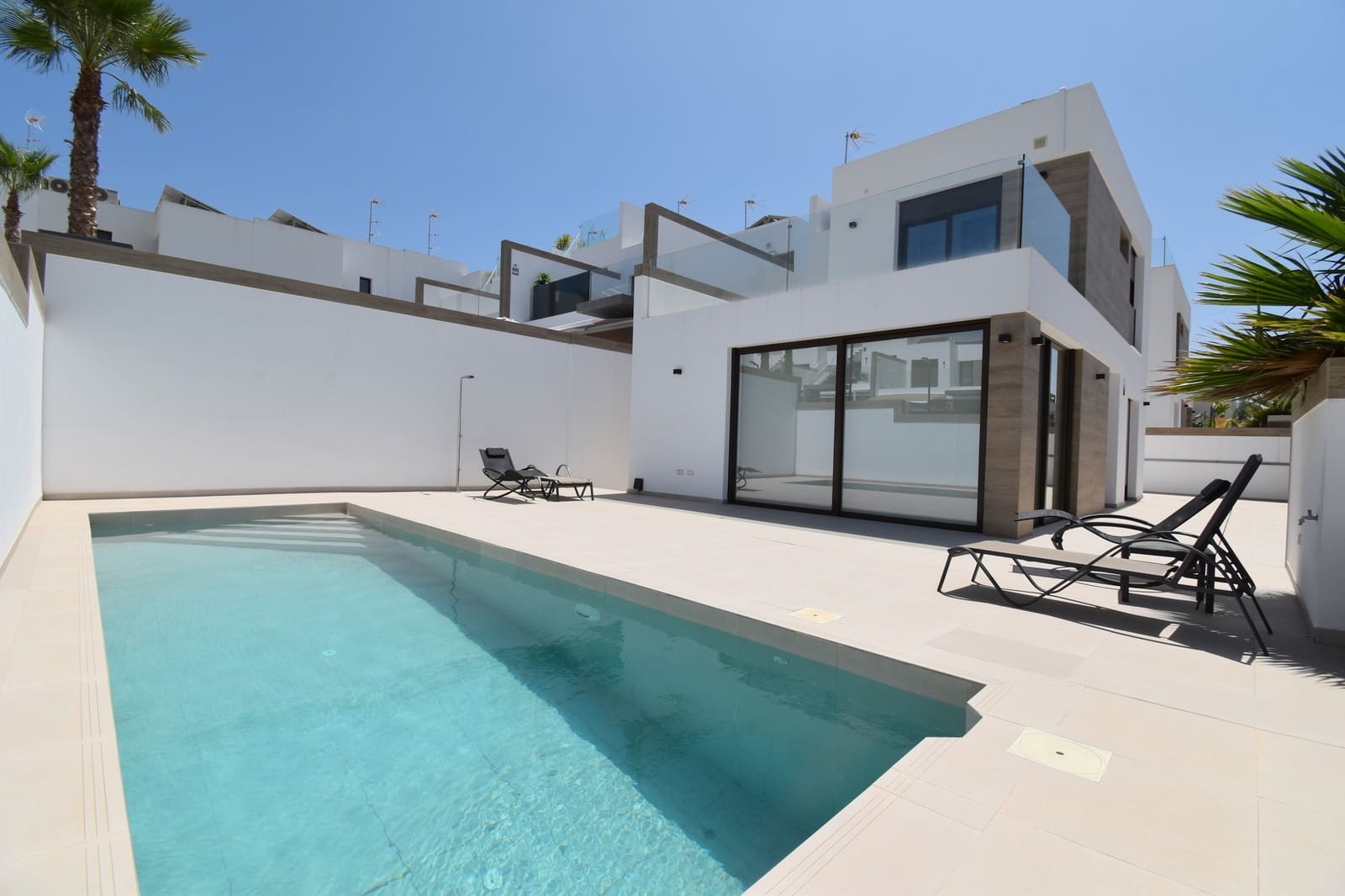 3 Zimmer Villa zu verkaufen in Benijofar mit Pool - 440.000 € (Ref: 9341886)