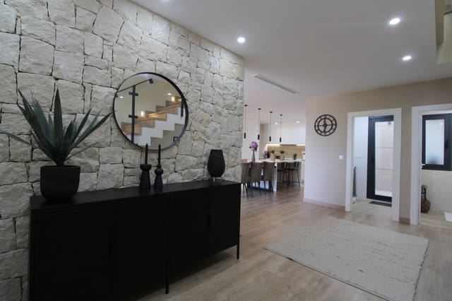 3 bedroom Townhouse for sale in Dolores with pool - € 350,000 (Ref: 9344414)