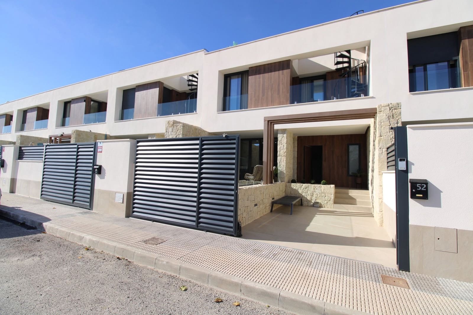 3 bedroom Townhouse for sale in Dolores with pool - € 350,000 (Ref: 9344414)