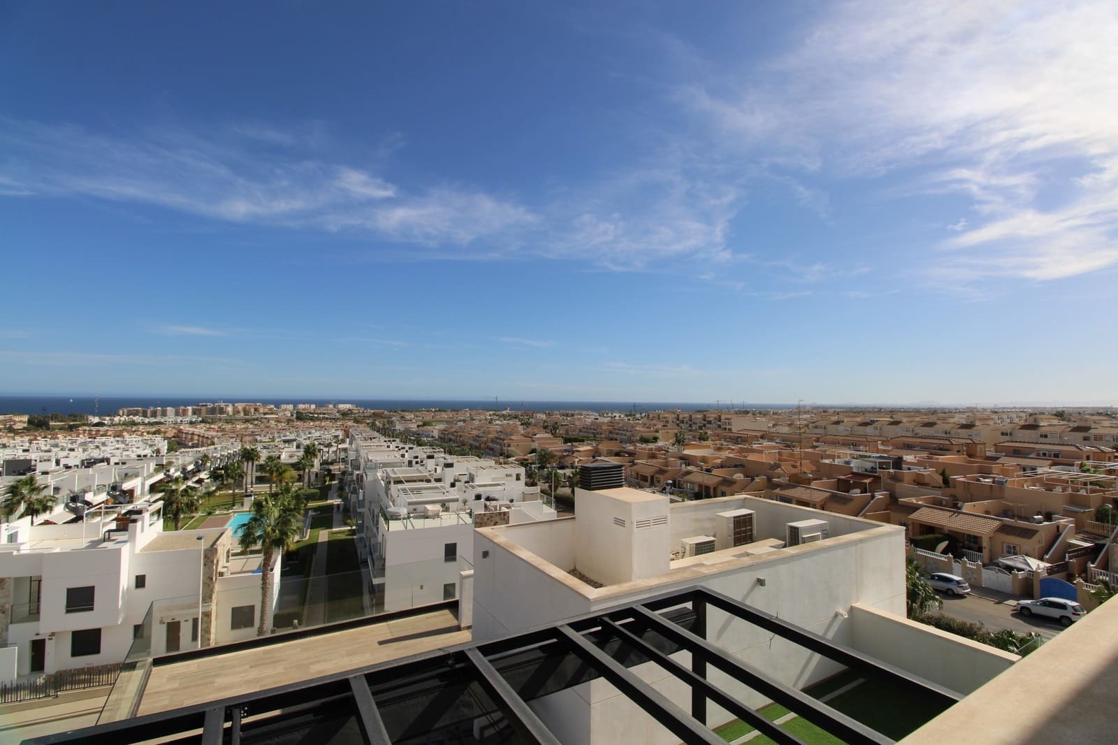 3 slaapkamer Penthouse te koop in Punta Prima met zwembad - € 559.000 (Ref: 9344416)