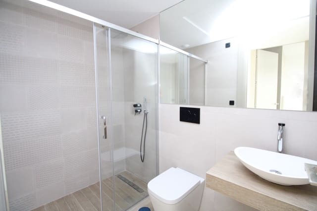 2 bedroom Apartment for sale in Algorfa with pool - € 249,000 (Ref: 9344417)