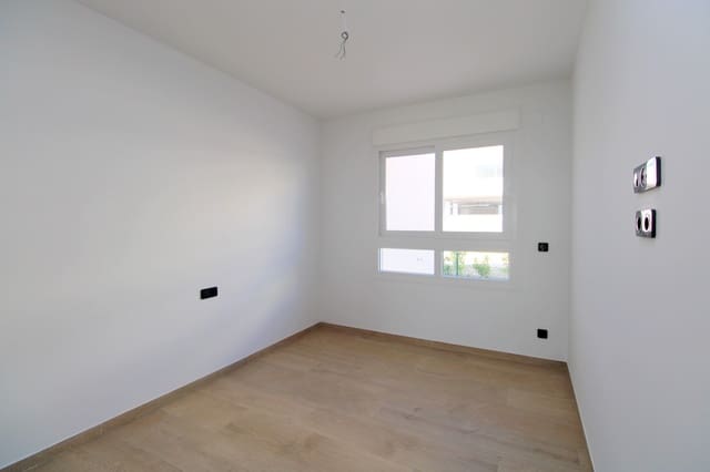 2 bedroom Apartment for sale in Algorfa with pool - € 249,000 (Ref: 9344417)