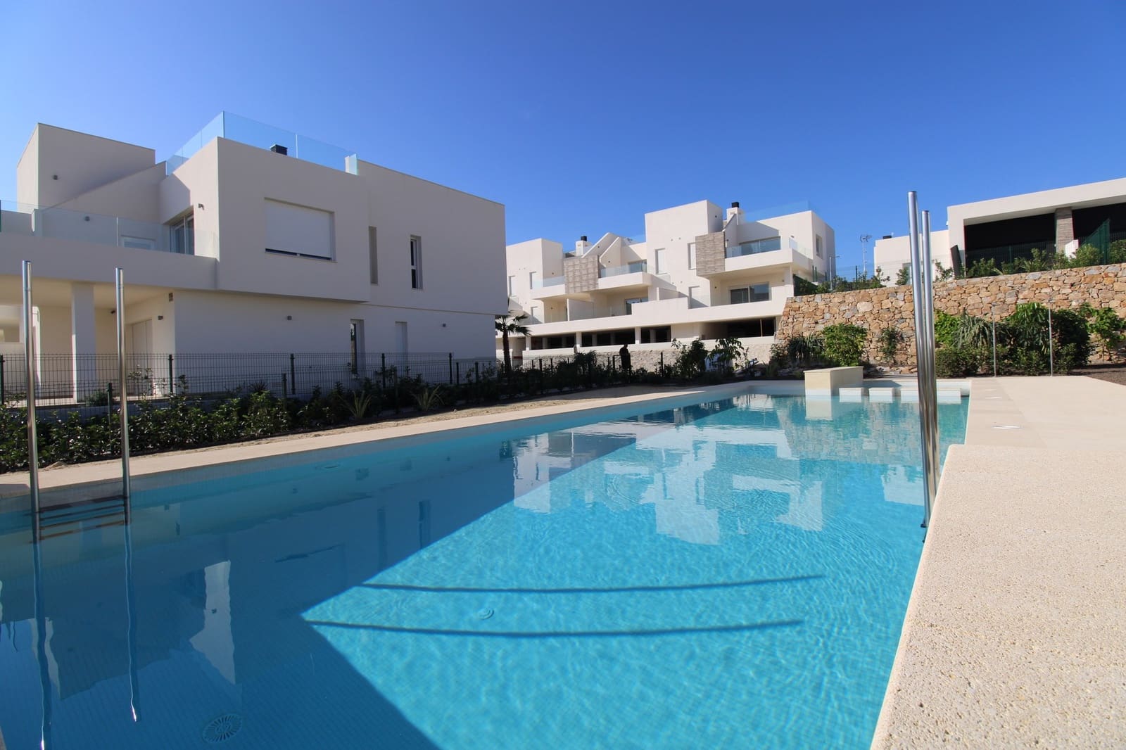 2 bedroom Apartment for sale in Algorfa with pool - € 249,000 (Ref: 9344417)