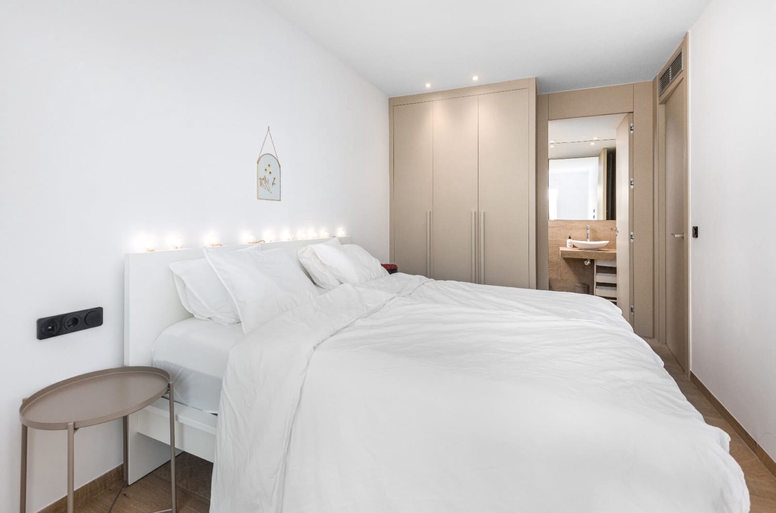 2 bedroom Apartment for sale in Algorfa with pool - € 249,000 (Ref: 9344417)