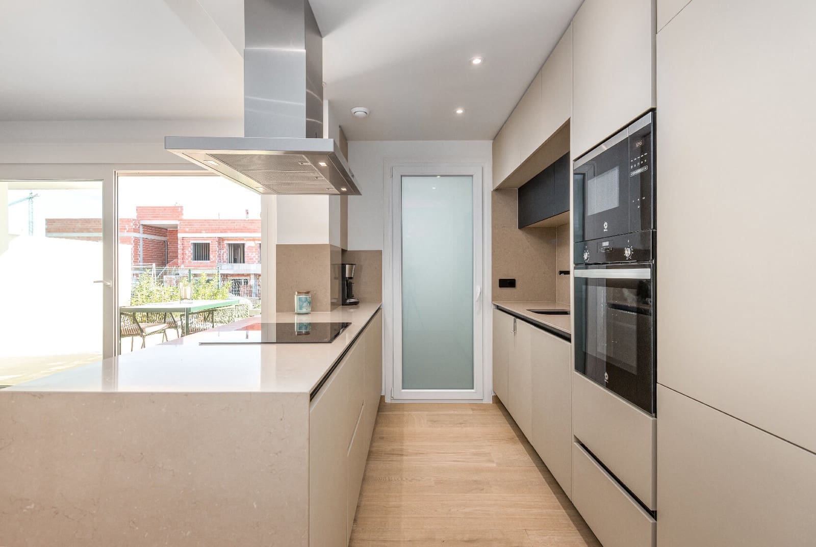 2 bedroom Apartment for sale in Algorfa with pool - € 249,000 (Ref: 9344417)