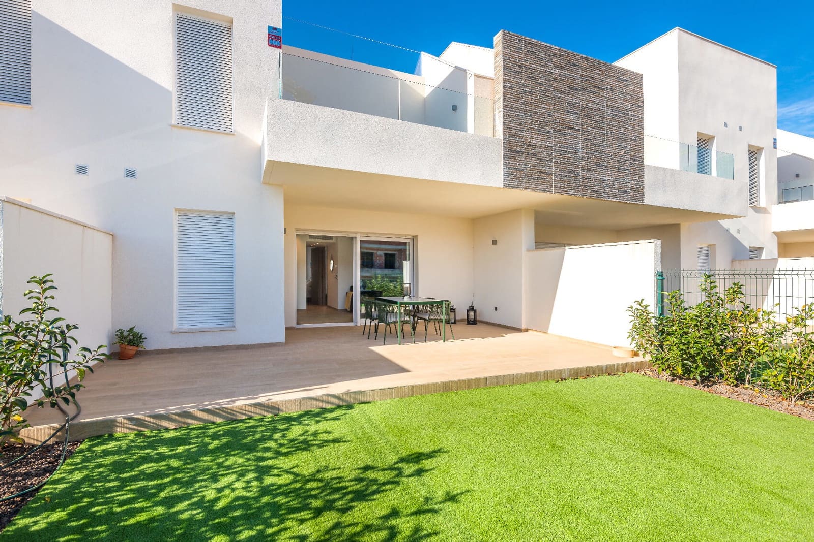 2 bedroom Apartment for sale in Algorfa with pool - € 249,000 (Ref: 9344417)