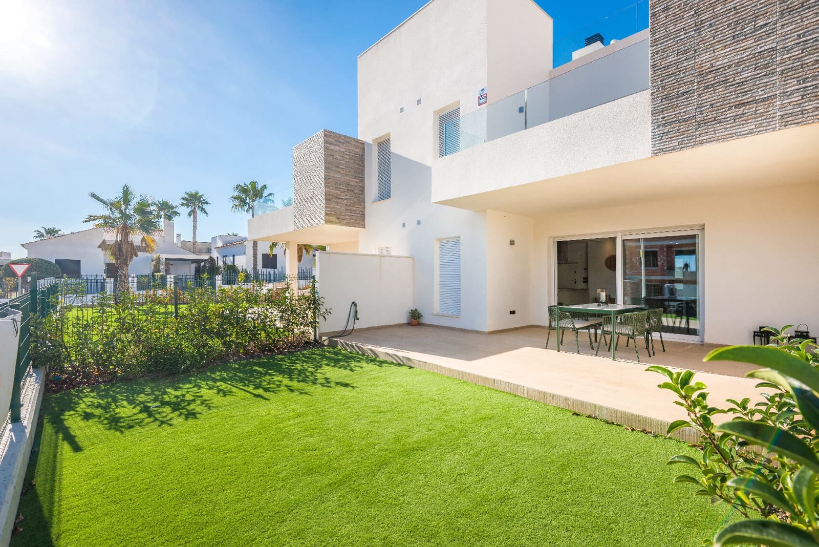 2 bedroom Apartment for sale in Algorfa with pool - € 249,000 (Ref: 9344417)