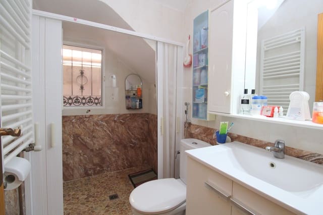 3 quarto Moradia para venda em Playa Flamenca, Orihuela com piscina - 299 999 € (Ref: 9344418)