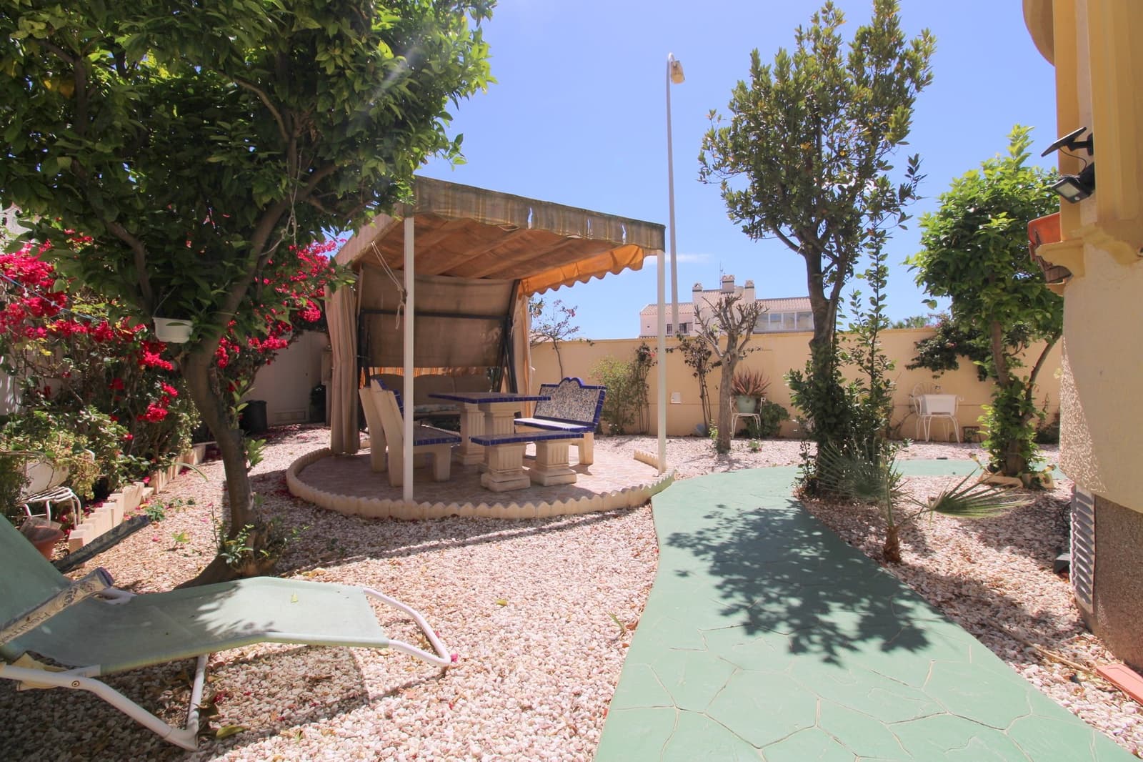 3 quarto Moradia para venda em Playa Flamenca com piscina - 299 999 € (Ref: 9344418)