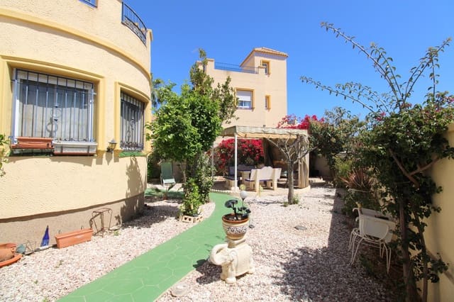 3 quarto Moradia para venda em Playa Flamenca, Orihuela com piscina - 299 999 € (Ref: 9344418)