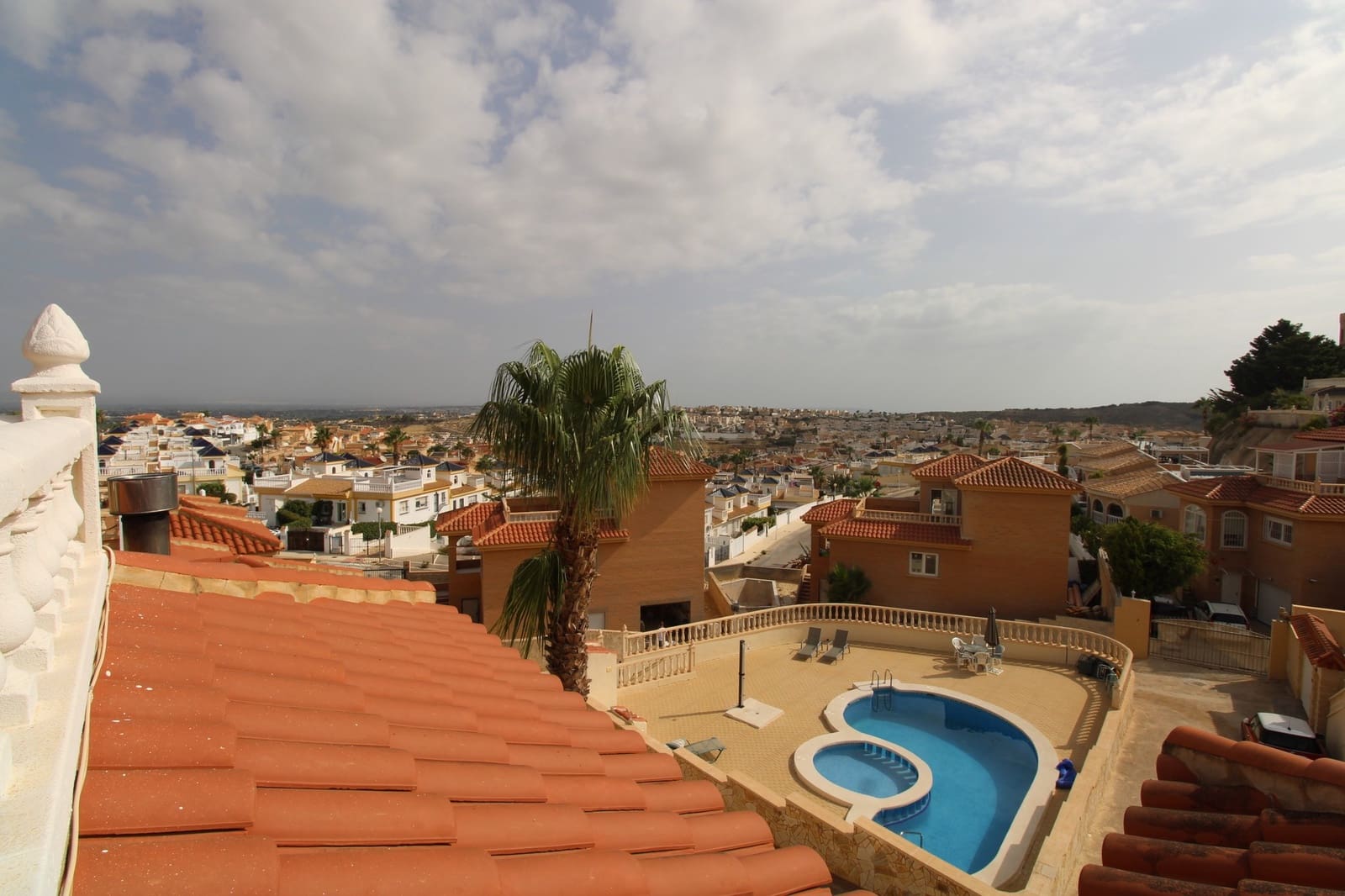 3 Zimmer Villa zu verkaufen in Ciudad Quesada mit Pool - 299.000 € (Ref: 9344420)