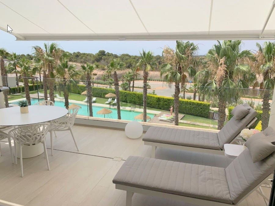 Apartamento de 2 habitaciones en Las Colinas Golf en venta con piscina - 369.000 € (Ref: 9344425)