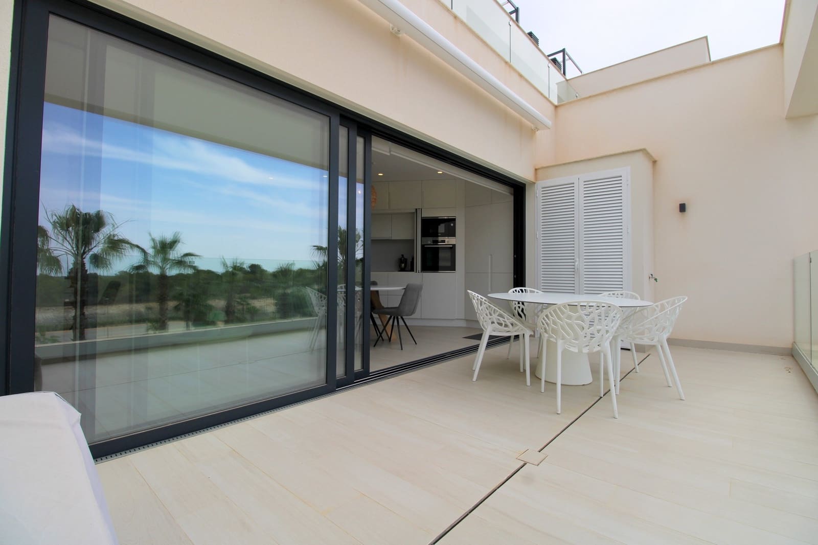 Apartamento de 2 habitaciones en Las Colinas Golf en venta con piscina - 369.000 € (Ref: 9344425)