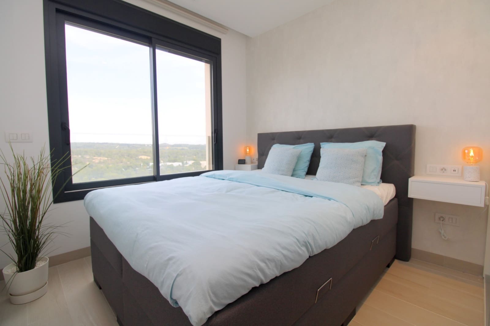 Apartamento de 2 habitaciones en Las Colinas Golf en venta con piscina - 369.000 € (Ref: 9344425)