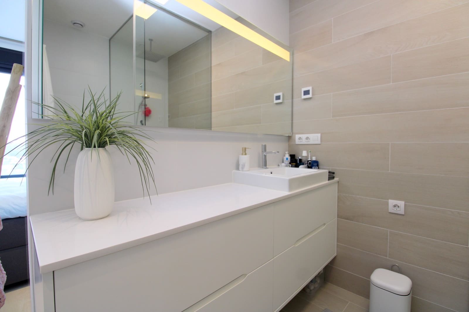 Apartamento de 2 habitaciones en Las Colinas Golf en venta con piscina - 369.000 € (Ref: 9344425)