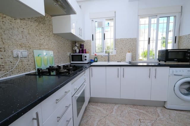 3 Zimmer Villa zu verkaufen in Villamartin, Orihuela mit Pool - 295.000 € (Ref: 9349099)