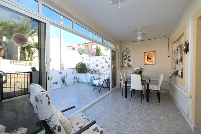 3 Zimmer Villa zu verkaufen in Villamartin, Orihuela mit Pool - 295.000 € (Ref: 9349099)