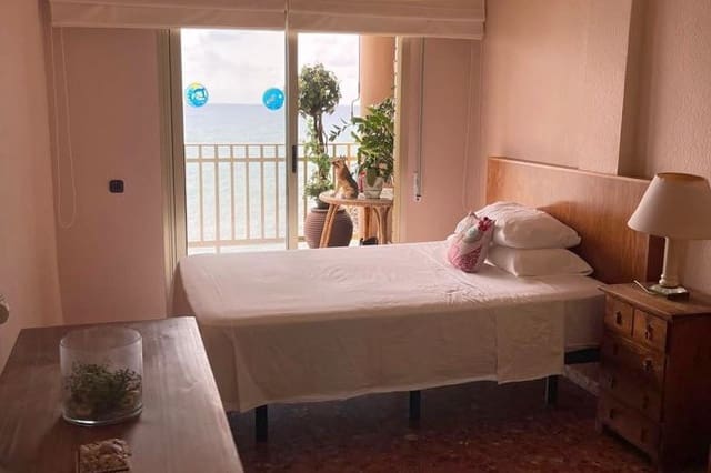 3 bedroom Apartment for sale in Las Piscinas Naturales, Torrevieja - € 497,000 (Ref: 9353228)