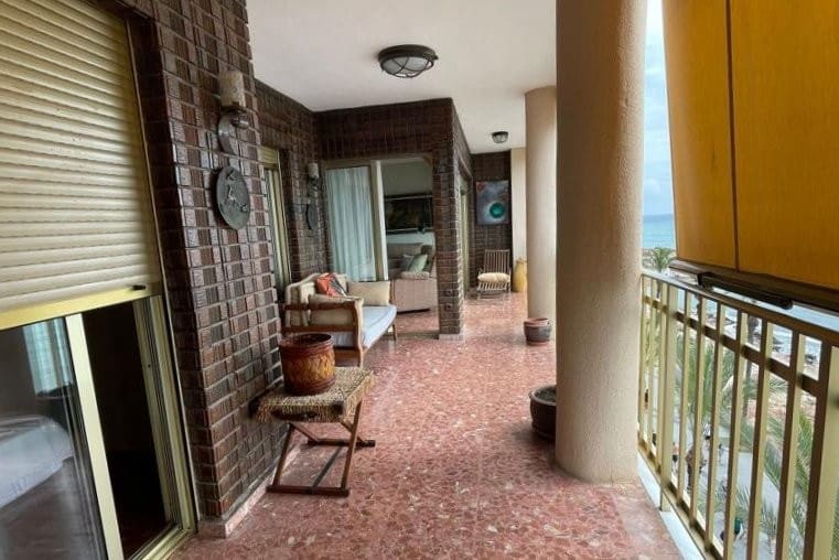 3 bedroom Apartment for sale in Torrevieja - € 497,000 (Ref: 9353228)