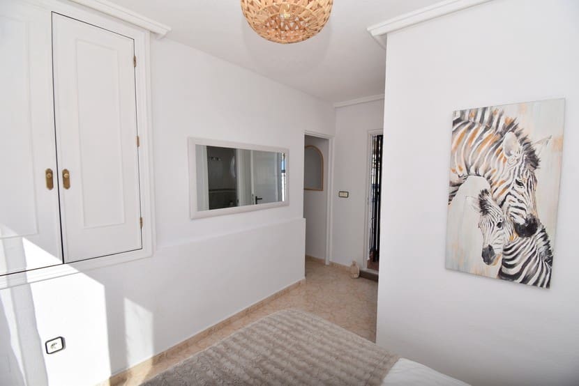 3 bedroom Townhouse for sale in Punta Prima with pool - € 249,999 (Ref: 9356695)