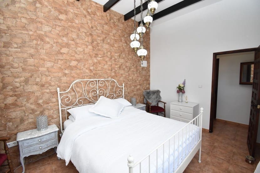 Chalet de 5 habitaciones en Jacarilla en venta con piscina - 595.000 € (Ref: 9367031)