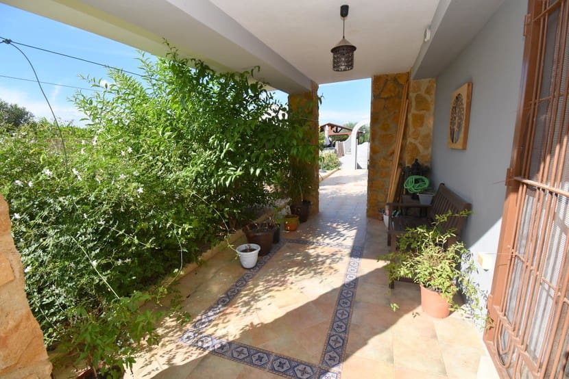 Chalet de 5 habitaciones en Jacarilla en venta con piscina - 595.000 € (Ref: 9367031)