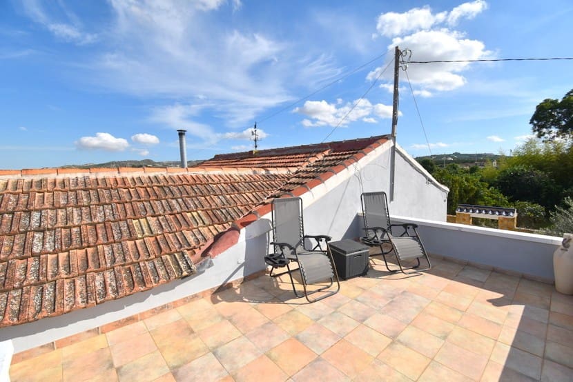 Chalet de 5 habitaciones en Jacarilla en venta con piscina - 595.000 € (Ref: 9367031)