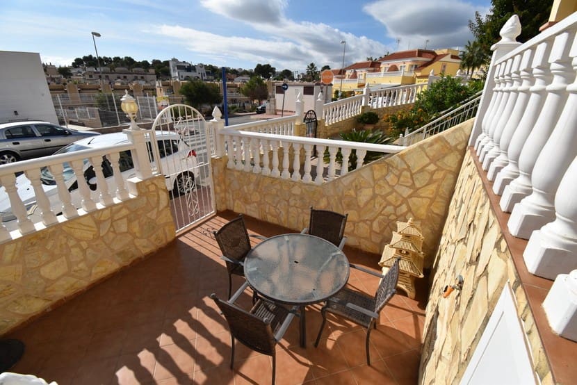 2 slaapkamer Huis te koop in Villamartin met zwembad - € 159.000 (Ref: 9367033)