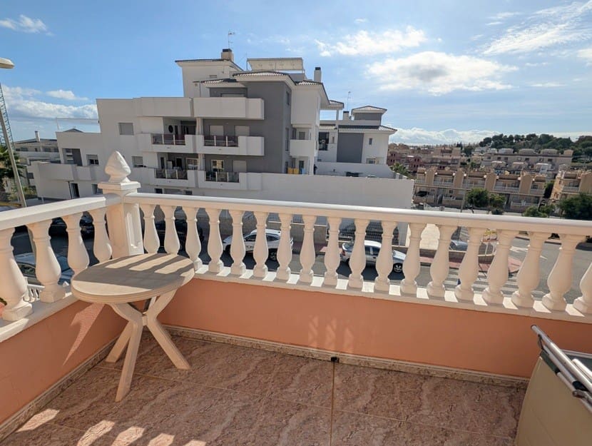 2 slaapkamer Huis te koop in Villamartin met zwembad - € 159.000 (Ref: 9367033)