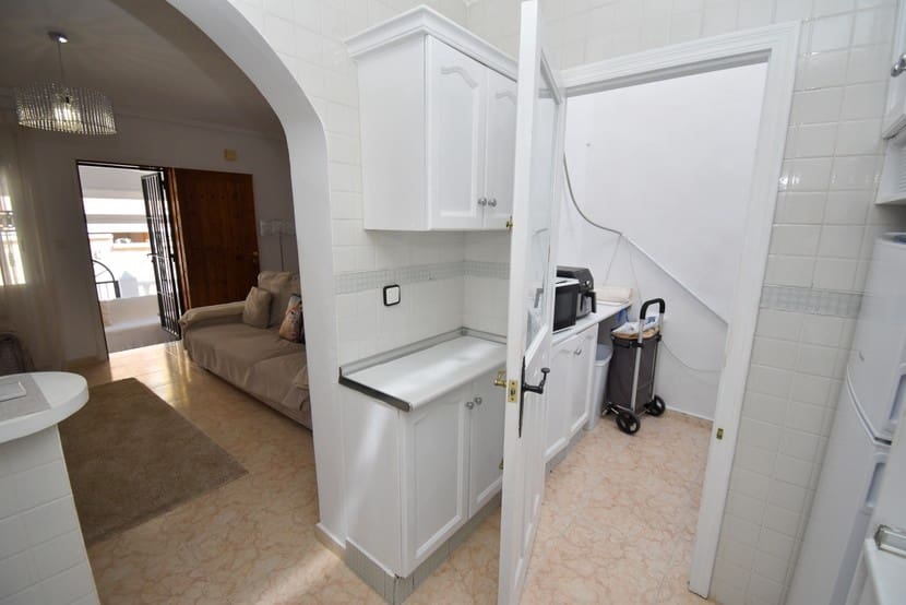 2 slaapkamer Huis te koop in Punta Prima met zwembad - € 219.999 (Ref: 9367035)