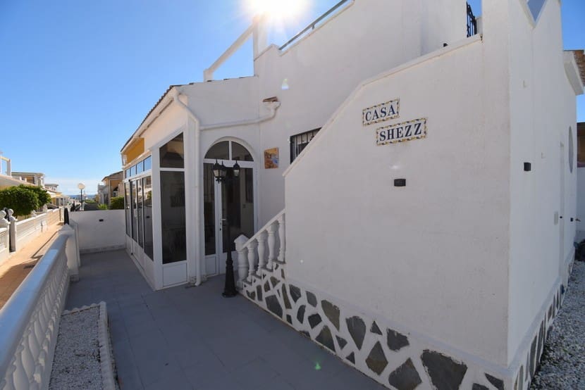 2 slaapkamer Huis te koop in Punta Prima met zwembad - € 219.999 (Ref: 9367035)