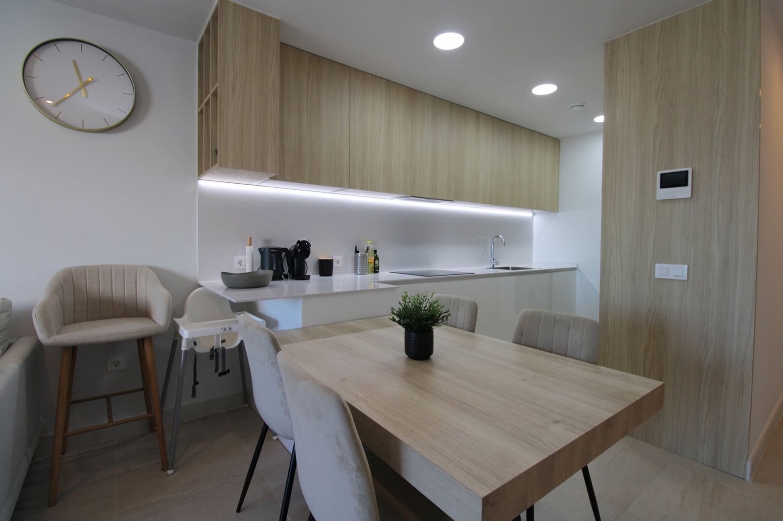 3 Zimmer Apartment zu verkaufen in Los Balcones mit Pool - 350.000 € (Ref: 9371817)