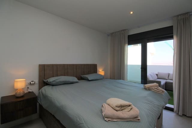 3 Zimmer Apartment zu verkaufen in Los Balcones mit Pool - 350.000 € (Ref: 9371817)