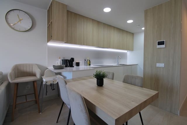 3 Zimmer Apartment zu verkaufen in Los Balcones mit Pool - 350.000 € (Ref: 9371817)