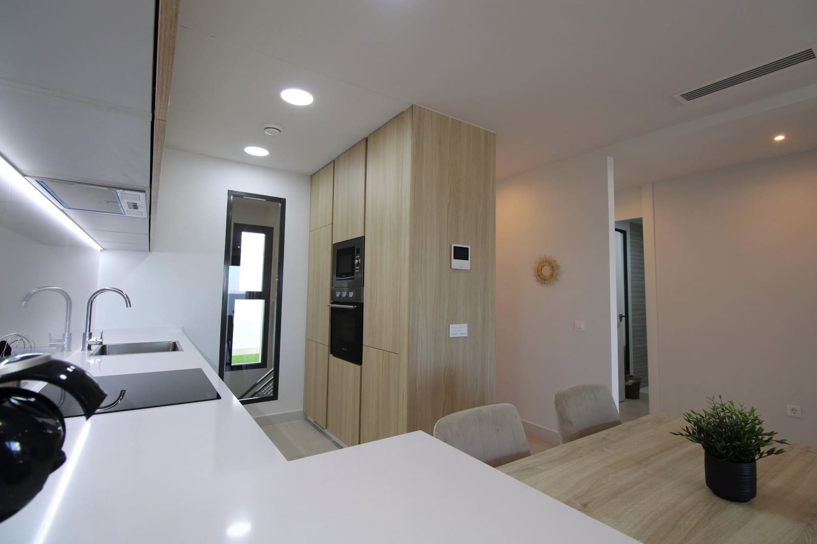 3 Zimmer Apartment zu verkaufen in Los Balcones mit Pool - 350.000 € (Ref: 9371817)