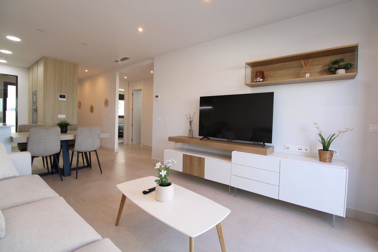 3 Zimmer Apartment zu verkaufen in Los Balcones mit Pool - 350.000 € (Ref: 9371817)