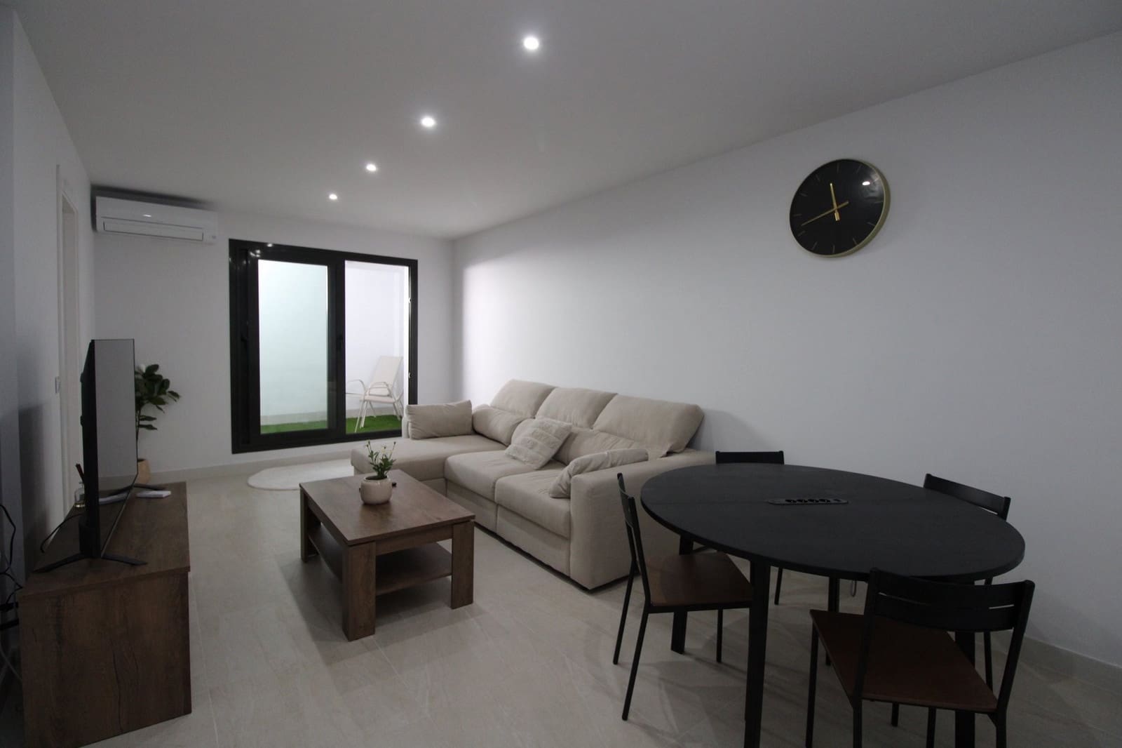 3 Zimmer Apartment zu verkaufen in Los Balcones mit Pool - 350.000 € (Ref: 9371817)