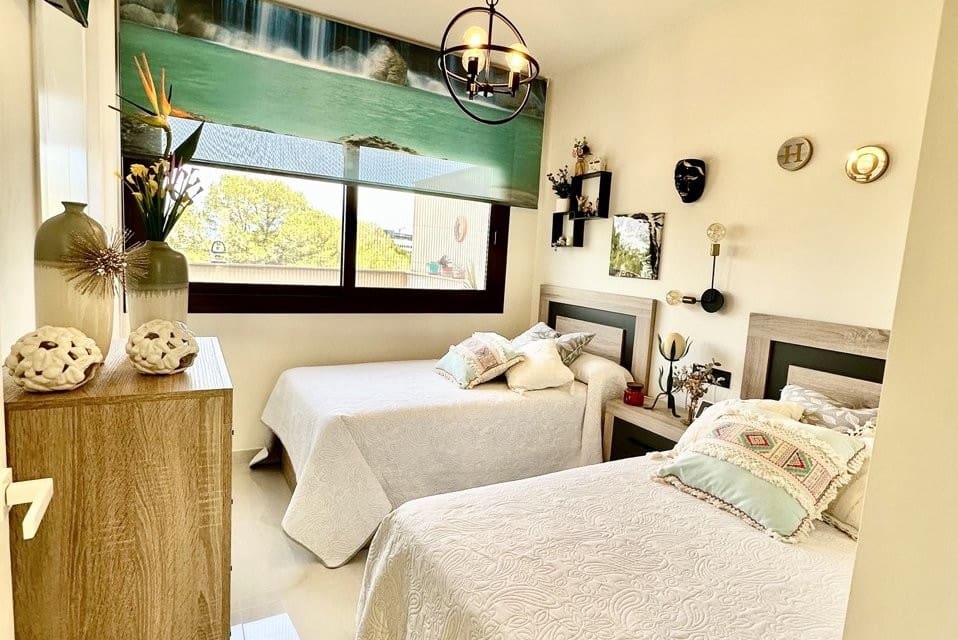 Apartamento de 2 habitaciones en Los Balcones en venta con piscina - 299.000 € (Ref: 9378793)