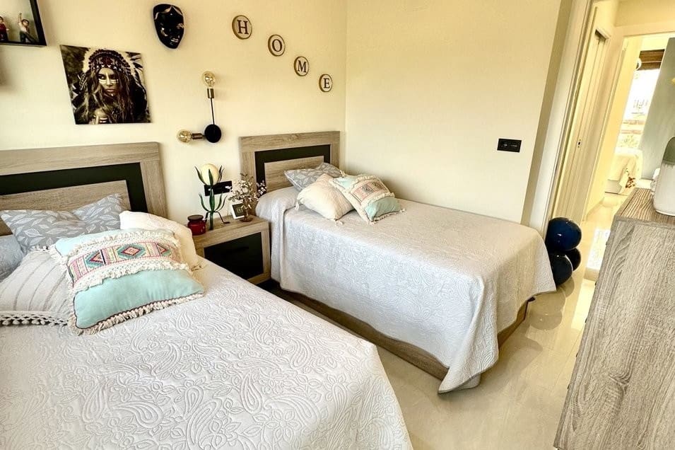 Apartamento de 2 habitaciones en Los Balcones en venta con piscina - 299.000 € (Ref: 9378793)